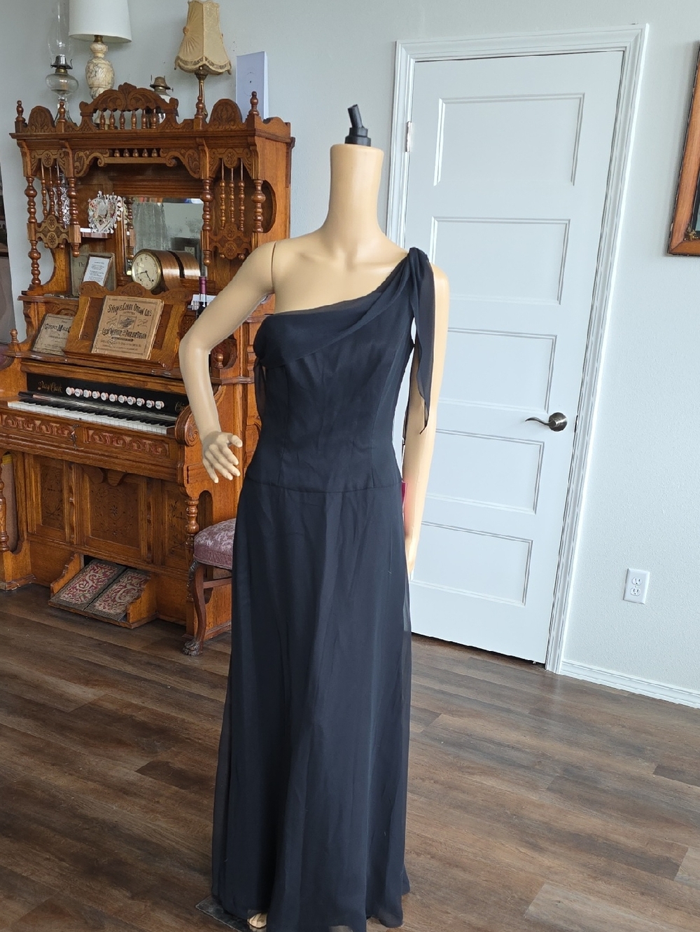 One-Shoulder Black Evening Gown with Side Tie